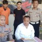 Kapolsekta Banjarmasin Barat, Kompol Aris Munandar didampingi Kanit Reskrim, Ipda Marjun,, ketika gelar kasunya, Senin (13/5/2024) SuarIndonesia/DO)