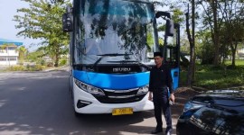 Bus rapid transit (BRT) milik Pemprov Kalsel sementara waktu berhenti beroperasi. (SuarIndonesia/RW)