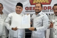 Setelah mendaftar ke partai sendiri, Rozanie juga melamar ke DPD Golkar dan Gerindra Kalsel, Rabu (15/5/2024). (SuarIndonesia/RW) 