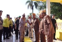 penghormatan sekaligus ziarah dan tabur bunga di makam pahlawan nasional Brigjend H. Hasan Basri di Banjarbaru, Rabu (15/5/2024) . (SuarIndonesia/Adv)