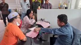Hasbian Syari salah satu dari tiga tersangka dalam perkara tindak pidana pemalsuan surat  atau dokumen, diancam penjara selama delapan tahun. (SuarIndonesia/DO)