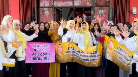 Hj. Raudatul Jannah atau Acil Odah melamar sebagai bakal Calon Gubernur Kalsel ke Partai Demokrasi Indonesia Perjuangan (PDIP) Kalsel, Senin (20/5/2024). (SuarIndonesia/Ist)