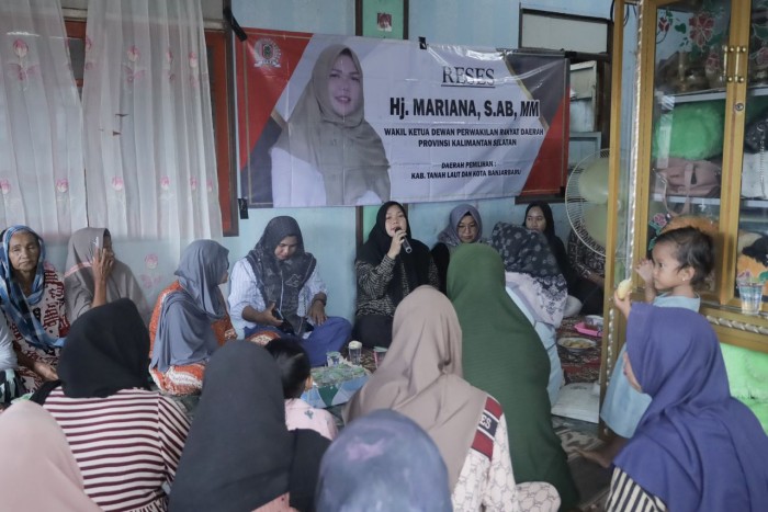 Wakil DPRD Kalsel Hj. Mariana, S.AB., M.M. di reses masa sidang II tahun 2024. (SuarIndonesia/Ist)