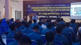 seminar dengan tema Membangun Komunikasi yang baik dalam rangka meningjatkan kerjasama guna optimalisasi tugas, Rabu (22/5/2024) berlangsung di Aula Mustafa Ideham Lanal Banjarmasin. (SuarIndonesia/Ist)