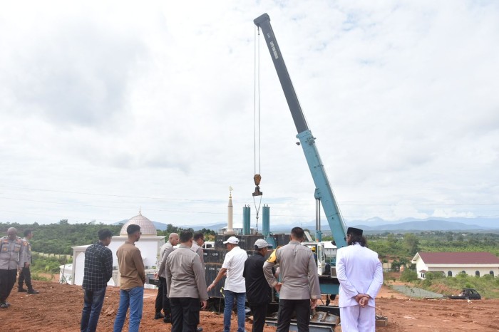 Kapolda Kalse) Irjen Pol Winarto memimpin 