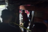 Kakek bernama Suryadi (76), ditemukan oleh warga sekitar Jalan Niaga Timur tepatnya Pasar Sepeda Banjarmasin Tengah, dalam keadaan meninggal dunia di dalam rumah, Selasa (28/5/2024), petang. (SuarIndonesia/DO)