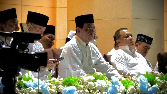 Haul berlangsung di Masjid Agung Al Falah Jalan Kodeco KM 2,5 Desa Gunung Antasari, Kecamatan Simpang Empat, Kabupaten Tanah Bumbu, Kalsel, Kamis (30/5/2024) malam. *SuarIndonesia/Ist)
