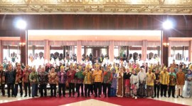 Pj Gubernur Kalbar Harisson menghadiri kegiatan silahturahmi Bubuhan Banjar di Pontianak, Senin (27/5/2024). [ANTARA/Rendra Oxtora]