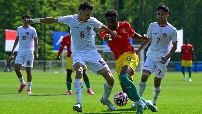 Timnas Indonesia U-23 kalah 0-1 dari Guinea U-23 di playoff Olimpiade 2024 (Foto: AFP/MIGUEL MEDINA)