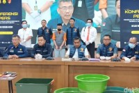 Kementerian ASDM--POlri-bongkar-tambang-bijih-emas-ilega. SuarIndonesia/foto Ignacio Geordi Oswaldo/detikcom