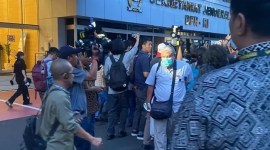 KPK geledah ruang kerja Sekjen DPR RI dan mengungkapkan barang bukti yang berhasil diamankan dalam penggeledahan di kantor Sekretariat Jenderal DPR RI, pada Selasa (30/4/2024) lalu. [Foto: Istimewa]