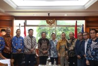 Pengurus PWI Pusat beraudensi dengan Mendagri (Menteri Dalam Negeri) Tito Karnavian pada Kamis (2/5/2024), (SuatIndonesia/Ist)