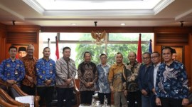 Pengurus PWI Pusat beraudensi dengan Mendagri (Menteri Dalam Negeri) Tito Karnavian pada Kamis (2/5/2024), (SuatIndonesia/Ist)
