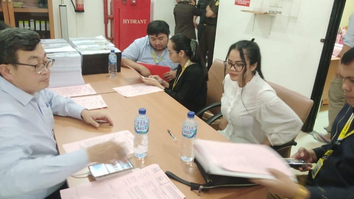 Momen Siskaeee dilimpahkan ke kejaksaan. [Foto: dok. Istimewa]