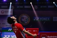 Teriakan Shi Yuqi yang berhasil membawa China unggul 1-0 dan lolos ke semifinal Thomas Cup 2024 menghadapai Malaysia. [AFP/ARUN SANKAR]