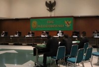Sidang Majelis Kehormatan Hakim (MKH) Komisi Yudisial (KY) membacakan putusan terhadap Hakim A karena terbukti melanggar Kode Etik dan Pedoman Perilaku Hakim (KEPPH) di Jakarta, Selasa (30/4/2024). [Antara Foto/Komisi Yudisial RI]