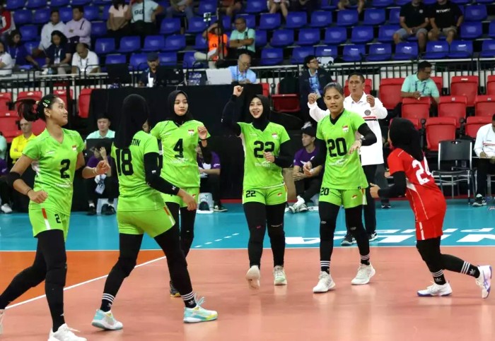 Timnas voli putri Indonesia bangkit di laga kedua turnamen AVC Challenge Cup 2024 dengan menundukkan Singapura 3-0 di Rizal Memorial Coloseum, Manila, Filipina, Jumat 24 Mei 2024. [AVCVolley]