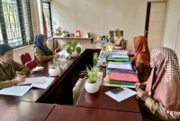 Jajaran Diskop UKM Kalteng melaksanakan pembahasan penilaian Koperasi Berprestasi 2024 di Palangka Raya, Jumat (10/5/2024) bilan lalu. [ANTARA/HO-Diskop UKM Kalteng]