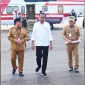 Presiden Joko Widodo saat berkunjung ke Sampit didampingi Gubernur Kalteng Sugianto Sabran (kanan) dan Bupati Kotim Halikinnor (kiri), Rabu(26/6/2024). [ANTARA/HO-Diskominfo Kotim]