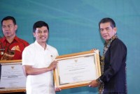 Pontianak meraih penghargaan atas komitmen dalam penerapan kawasan tanpa rokok. [ANTARA/Dedi]