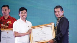 Pontianak meraih penghargaan atas komitmen dalam penerapan kawasan tanpa rokok. [ANTARA/Dedi]