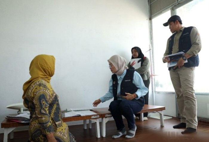 Tim Verifikator KLHK meninjau Posyandu Pisang yang terletak di Kelurahan Sungai Jawi Kecamatan Pontianak Kota, Jumat (21/6/2024). [ANTARA/Dedi]