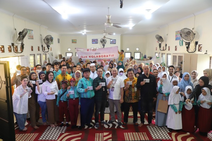 Bank Kalsel Bersama OJK Kalsel, Gebyarkan Pentingnya Menabung Kepada Pelajar di SLBN 3 Banjarmasin (Foto:Humas Bank Kalsel)