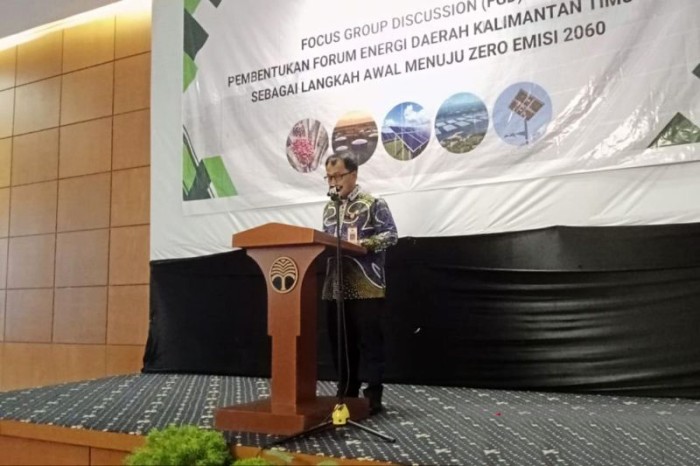 
Plt Kepala Dinas ESDM pada FGD pembentukan Forum Energi Daerah Kaltim, di Samarinda, Jumat (7/6/2024). [ANTARA/Ahmad R]