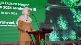 Sekdaprov Kaltim Sri Wahyuni. [Adpim Pemprov Kaltim]