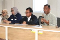 Deputi Bidang Pengendalian Pembangunan OIKN Thomas Umbu Pati (paling kanan). [Antara/HO Biro SDM dan Humas OIKN]