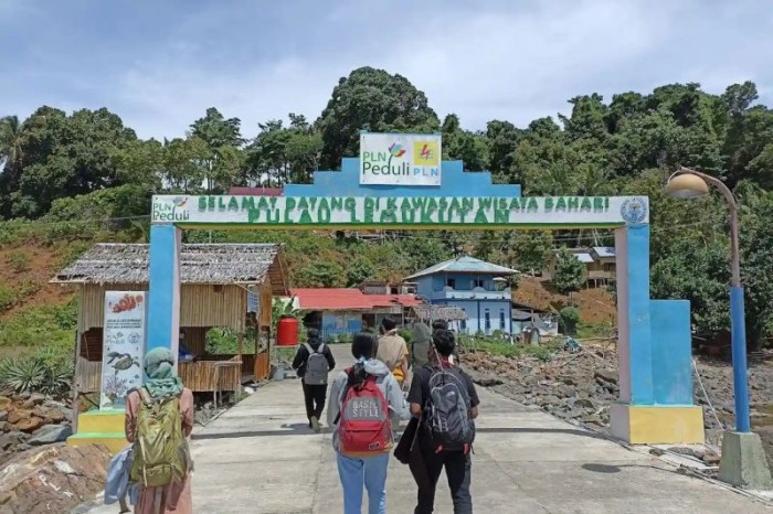 Pulau Lemukutan yang menjadi salah satu tempat wisata terbaik di Kalbar menjadi sasaran pemerataan akses pendidikan dari Disdikbud Kalbar. [ANTARA/HO-Disporapar Kalbar]