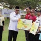 Para pegiat lingkungan di Kalsel menerima penghargaan, Rabu (5/6/2024) (SuarIndonesia/Ist)