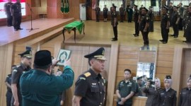 Pengambilan sumpah, pelantikan dan serah terima jabatan lingkup Kejati Kalsel, Kamis (6/6/2024) (SuarIndonesia/Ist)