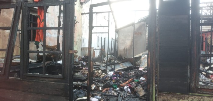 Kebakaran terjadi di Jalan Ratu Zaleha Gang Fajar Sidik RT21 No35 Banjarmasin Timur, Senin (10/6/2024) (SuarIndonesia/Ist)