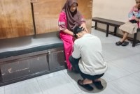 - Ar, remaja berusia 16 tahan, salah satu. pelaku tawuran di Jalan Benua Anyar Banjarmasin Timur, meminta maaf kepada orang tuanya (ibu), Rabu (12/6/2024). (SuarIndonesia/DO)