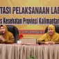 Kepala Dinas Kesehatan Provinsi Kalimantan Selatan, Hj. Raudatul Jannah, SKM, M. Kes atau biasa disapa Acil Odah menyampaikan pentingnya transformasi layanan primer dan transformasi sistem ketahanan kesehatan untuk upaya penguatan layanan laboratorium kesehatan. (SuarIndonesia/Adv)
