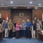 Kunjungan BP-Perda DPRD Provinsi Kalsel ini diterima oleh Kabag Humas protokol Marlina Handayani, S. Pd, M.M, JUat (14/6/2024) (SuarIndonesia/Ist)