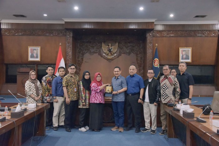 Kunjungan BP-Perda DPRD Provinsi Kalsel ini diterima oleh Kabag Humas protokol Marlina Handayani, S. Pd, M.M, JUat (14/6/2024) (SuarIndonesia/Ist)