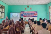 Gabungan Organisasi Wanita (GOW) Kabupaten Balangan adakan sosialisasi di SMP Negeri 1 Juai, Kecamatan Juai, pada Kamis (13/6/2024). (SuarIndonesia/Adv)