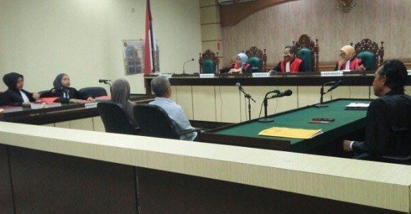 Terdakwa Rafi’i Effendi mantan Kepala Dinas Pariwisata Kabupaten Tanah Laut diduga menilep uang yang diterima oleh dinas tersebut, dituntut 15 bulan penjara (SuarIndonesia/HD)