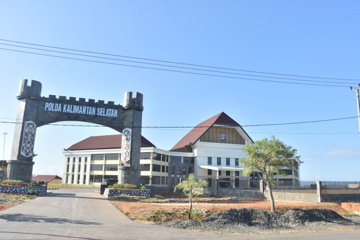 Bermarkas komando di tempat yang baru di Banjarbaru seluruh anggota Kepolisian Daerah Kalimantan Selatan (Polda Kalsel) mulai hari ini, Jumat (21/6/2024).  (SuarIndonesia/Ist)