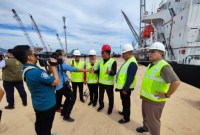 Anggota Komisi V DPR RI melakukan kunjungan kerja ke Terminal Kijing Pelabuhan Pontianak di Kabupaten Mempawah di mana kunjungan yang dipimpin oleh Ketua Komisi V DPR RI, Lasarus. [ANTARA/HO-Tim Komisi V DPR RI]