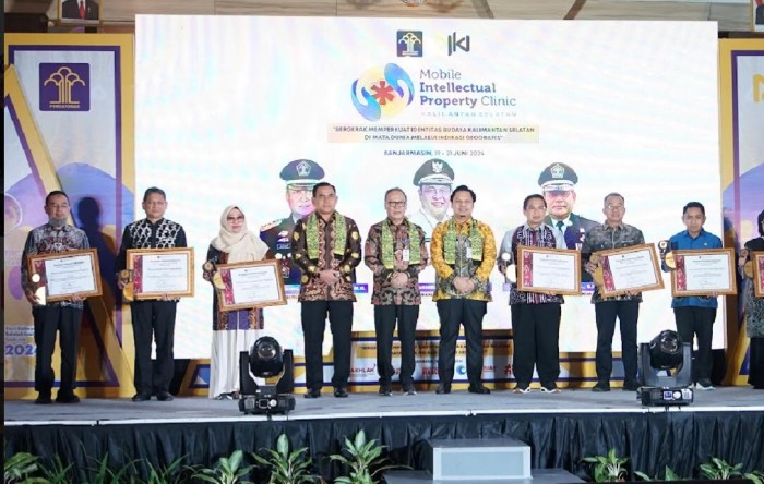 Opening Mobile Intellectual Property Clinic 2024 Kalsel terpusat di G'Sign Hotel Banjarmasin, pada Rabu (19/6/2024) malam. (SuarIndonesia/Humas)
