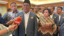 Paman Birin membuka acara Rapat Kerjas Nasional (Rakernas) Pengurus Besar Lembaga Karate-Do Indonesia (PB Lemkari) bersama sejumlah tokoh karateka di Ruang Berlian, Gedung Perwakilan Kalsel di Jakarta pada Jumat (21/6/2024). (SuarIndonesia/Adv)
