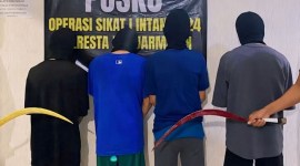 Tim Gabungan Macan Sat Reskrim Polresta Banjarmasin berhasil amankan 4 remaja yang membuat masyarakat resah dengan aksi mereka diduga melakukan tawuran (SuarIndonesia/Ist)
