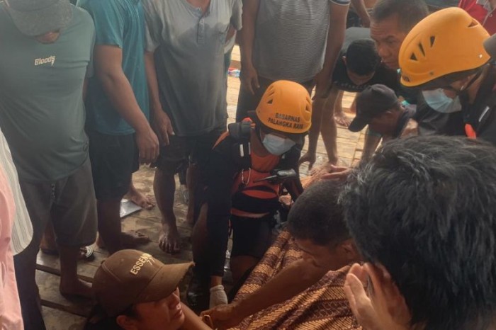 Tim SAR Gabungan temukan korban tenggelam di Sungai Katingan, Senin (24/6/2024). [ANTARA/HO-Basarnas Palangka Raya]