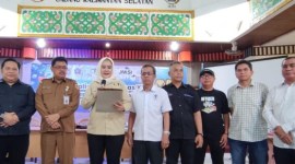 Konsorsium Pers Banua pernyataan Komitmen Pilkada Damai pada kegiatan PWI Kalsel sosialisasikan Porwanas (Pekan Olahraga Wartawan Nasional) XIV, berlangsung di Gedung Persatuan Wartawan Indonesia (PWI) Kalsel, Jalan Pangeran Hidayatullah Banjarmasin Timur, Selasa (25/6/2024) *SuarIndonesia/Ist)