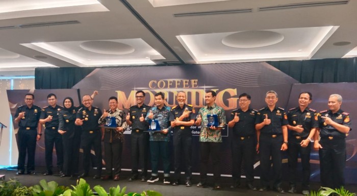 Kantor Wilayah Direktorat Jenderal Bea Cukai (DJBC) Kalimantan bagian Selatan (Kabagsel) melaksanakan Coffie Morning dan Customs Awards, Selasa (25/6/2024). (SuarIndonesia/DO)
