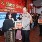 Polda Kalsel) berbagi bantuan sosial dan bakti sosial berlangsung di Markas Komando Satuan Brigade Mobil (Mako Sat Brimob) Polda Kalsel, Banjarbaru, Selasa (25/6/2024). (SuarIndonesia/Ist)