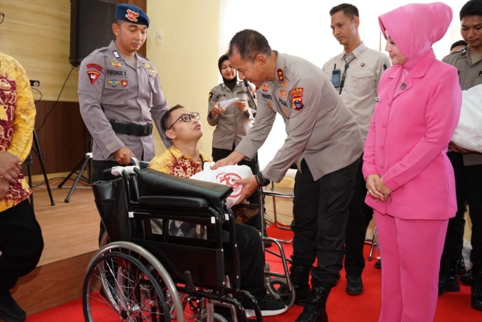 Polda Kalsel menyasar ke Panti Rehabilitasi Sosial Penyandang Disabilitas Netra dan Fisik (PRSPDNF) Fajar Harapan, Kabupaten Banjar. bakti Kesehatan, Rabu (26/6/2024) (SuarIndonesia/Ist)